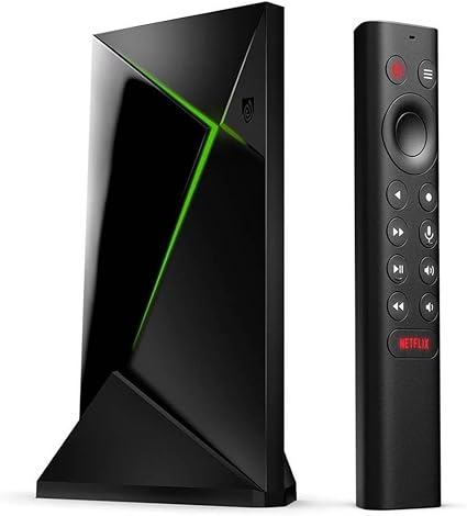 NVIDIA Shield TV Pro con su mando a distancia